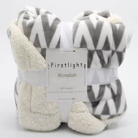 Double Thickened Imitation Lambskin Plush Polyester Blanket - Calmora - Sleep Galleria