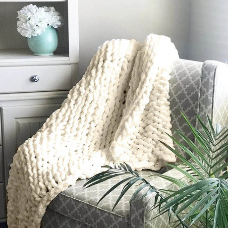 Chunky Knitted Chenille Blanket - Calmora - Sleep Galleria