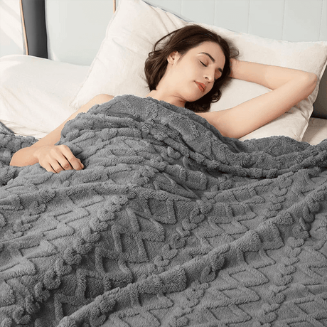 Lightweight Breathable Coral Fleece Polyester Blanket - Sleep Galleria