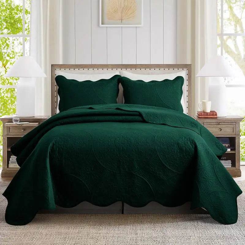 3-Piece Reversible Microfiber Quilt Bedding Set - Sleep Galleria