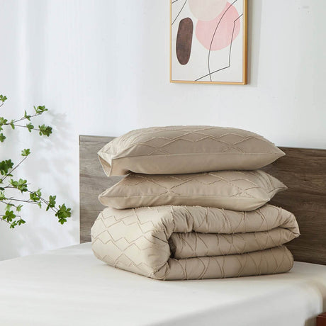 Extra Soft 3 - Piece Microfiber Quilt And Pillowcase Set - Calmora - Sleep Galleria