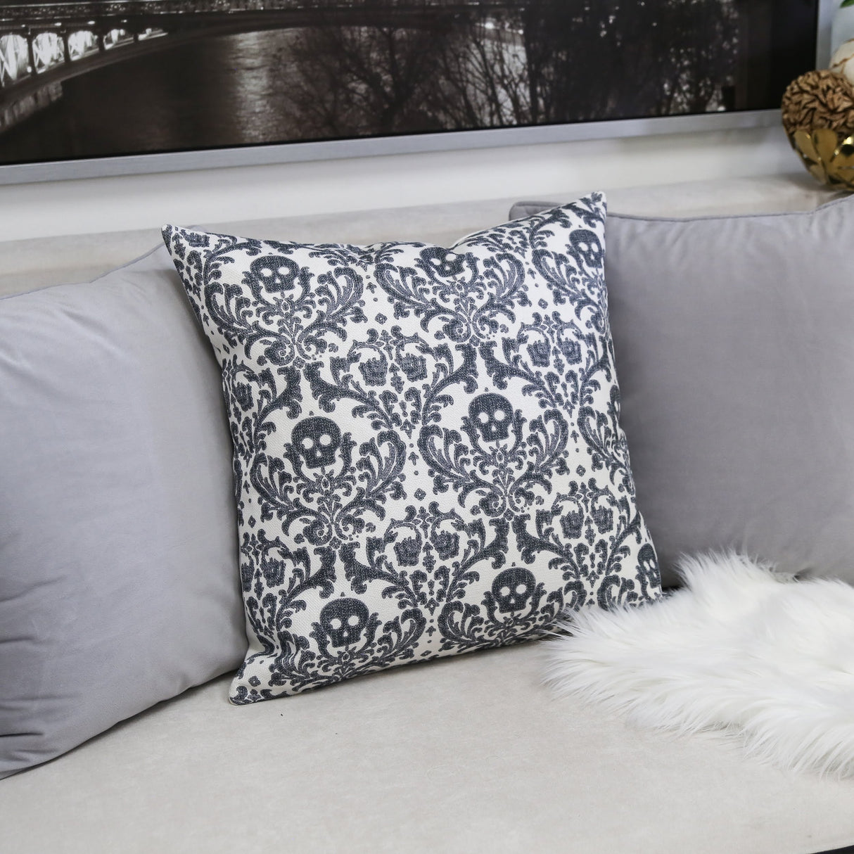 Baroque Skull 20x20 Inch Cotton-Linen Throw Pillow