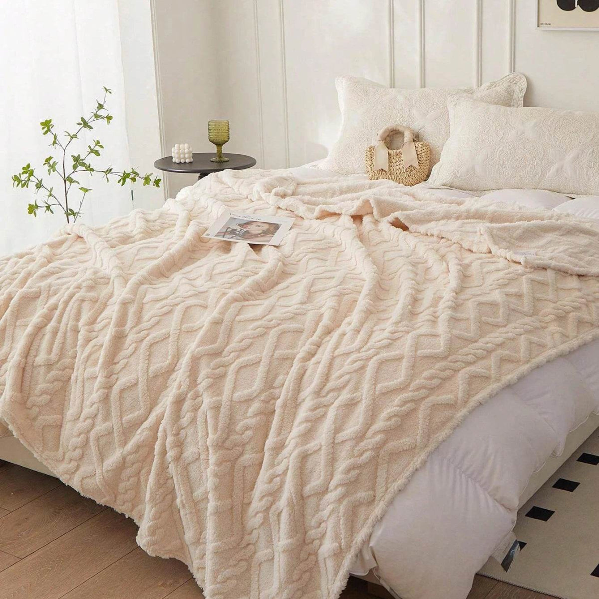Lightweight Portable Coral Fleece Woven Blanket - NT LEDIZ - Sleep Galleria